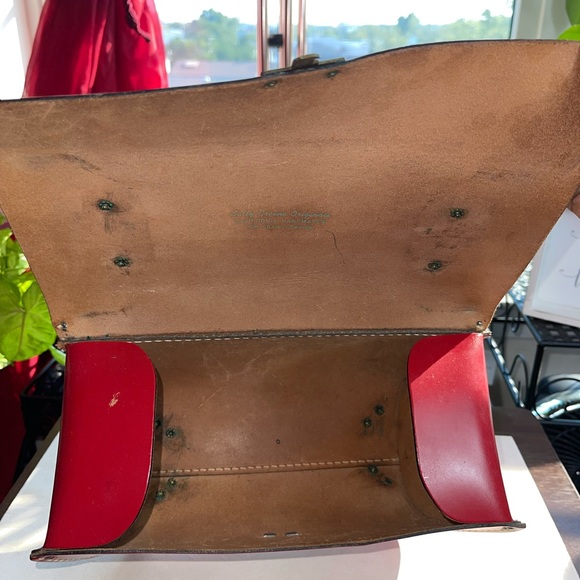 🚨RARE🚨Vintage Sally Greene Original Red Footed Bottom Top Handle Leather Purse - Picture 7 of 7